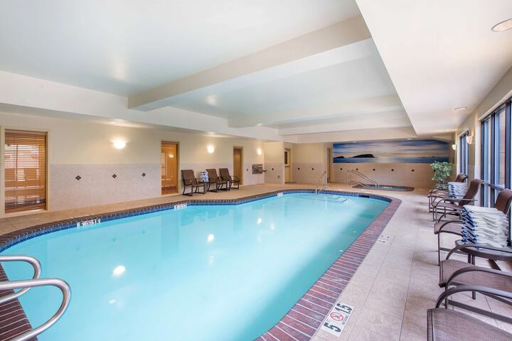 Pool 44 of 54