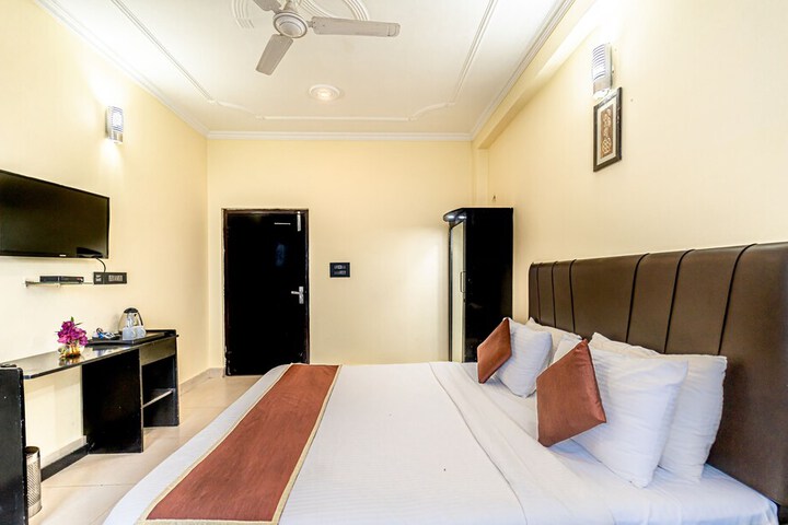 Room 7 of 30