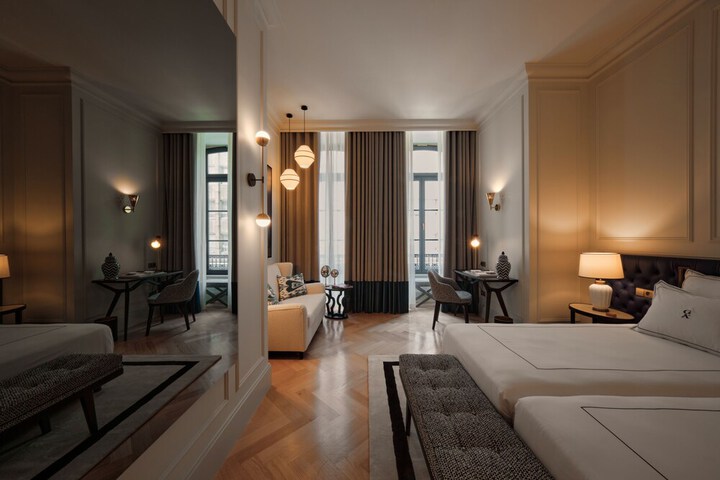 Room 80 of 158