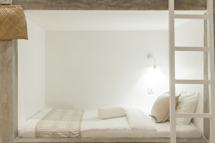 Room 10 of 78