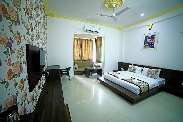 Room 14 of 52