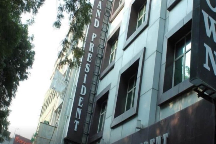 Hotel Entry