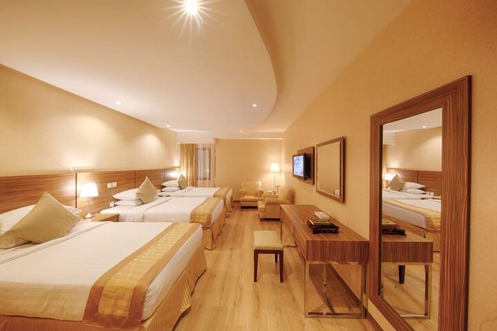 Room 5 of 31