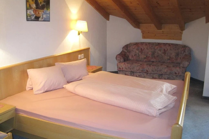 Room 2 of 14
