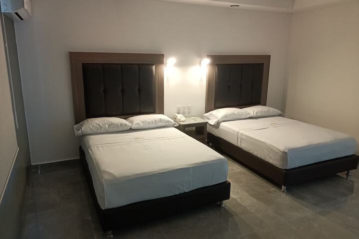 Room 7 of 12