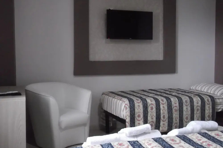 guest_rooms