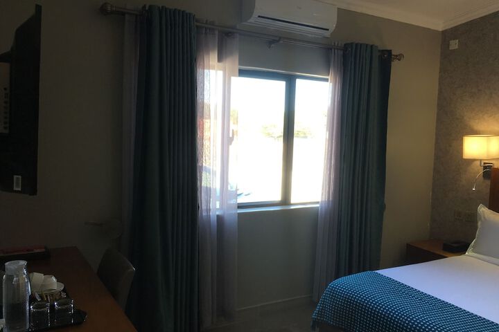 Room 10 of 49