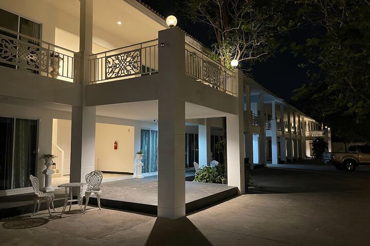 Hotel 13 of 16
