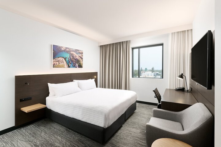 Room 25 of 99