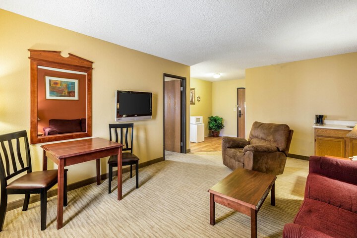 Room 5 of 24
