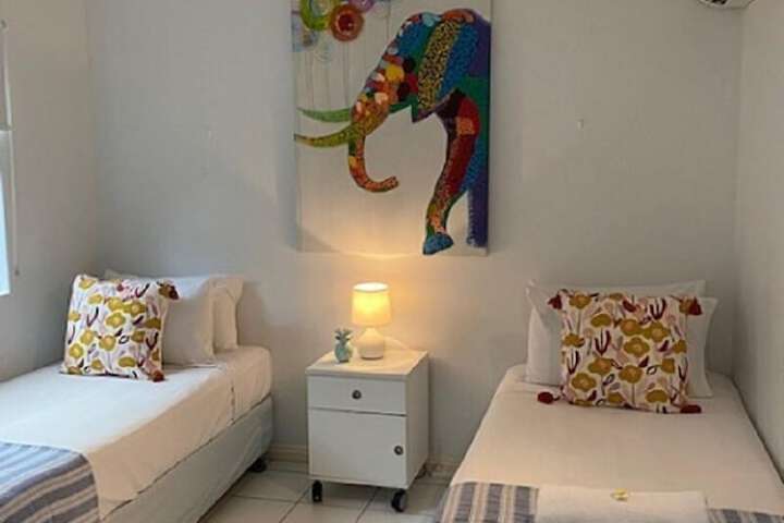 Room 10 of 65