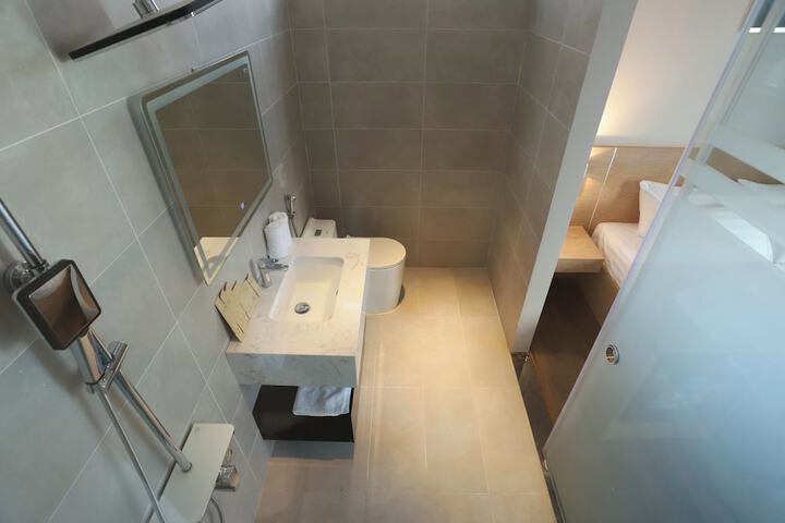 Room 42 of 45
