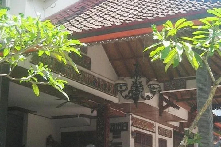 AGUNG AND SUE WATERING HOLE II