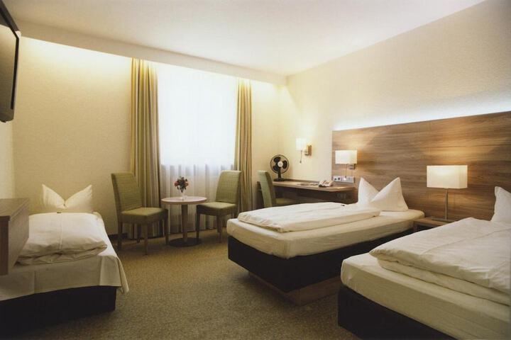Room 49 of 73