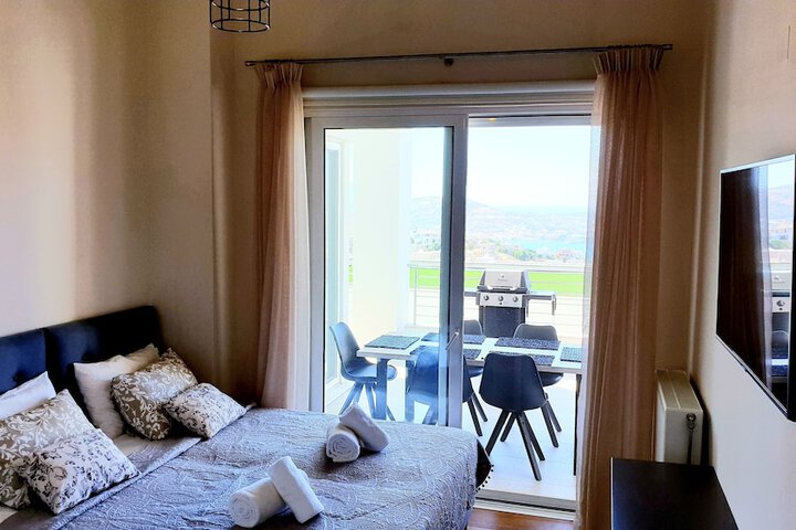 Room 9 of 27