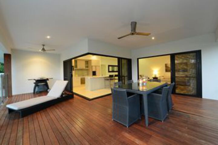 Room 15 of 32