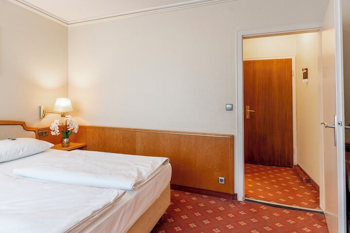 Room 14 of 61