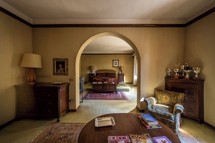 Room 26 of 49