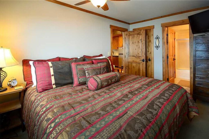 Room 15 of 144
