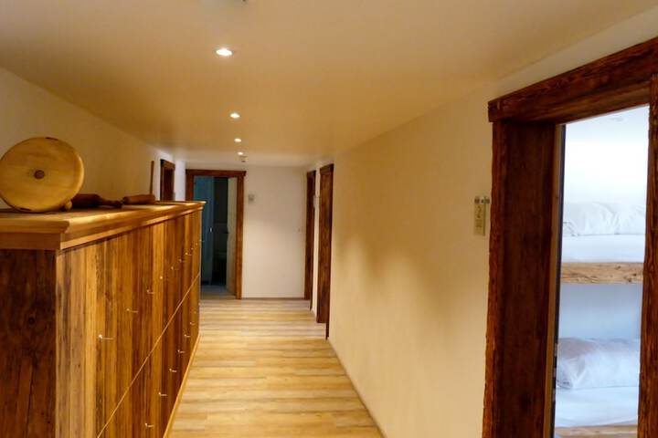 Ballroom/Hall 40 of 51