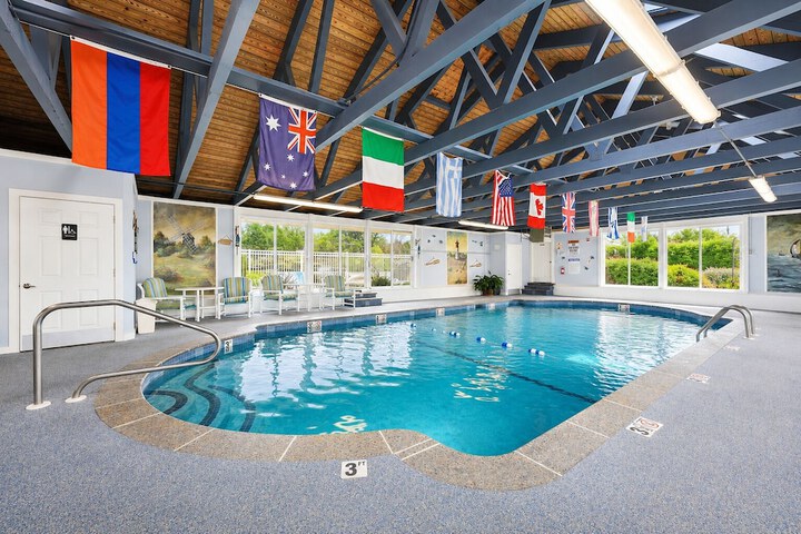 Pier 7 Condominiums