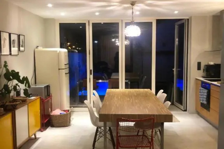 Room 5 of 14