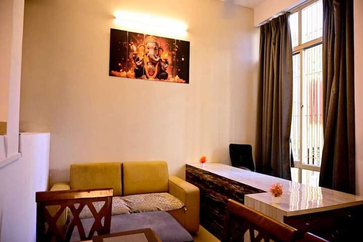 Room 8 of 20