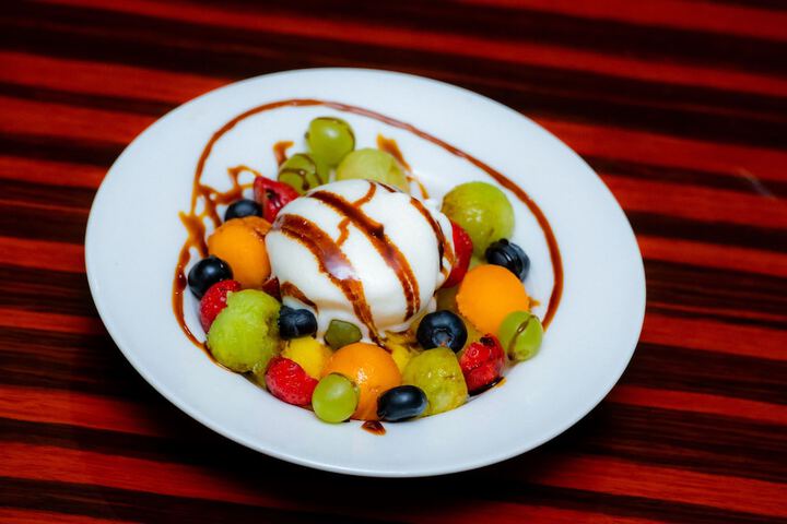Dining 56 of 154