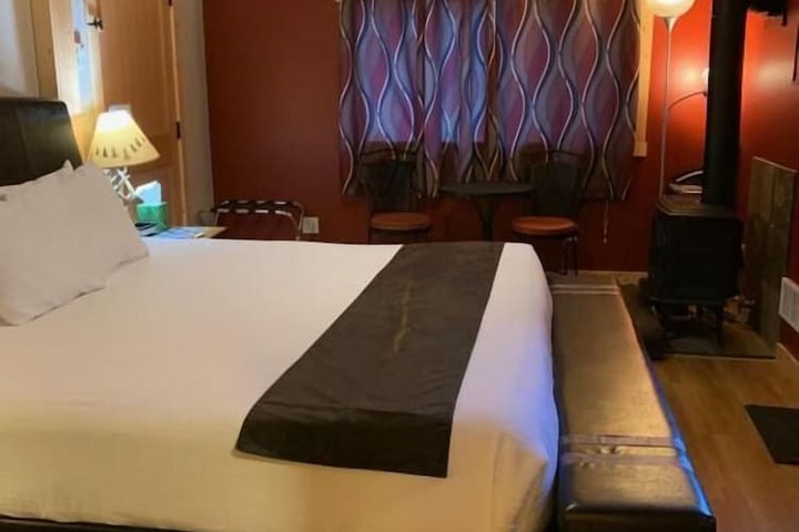 Room 11 of 78