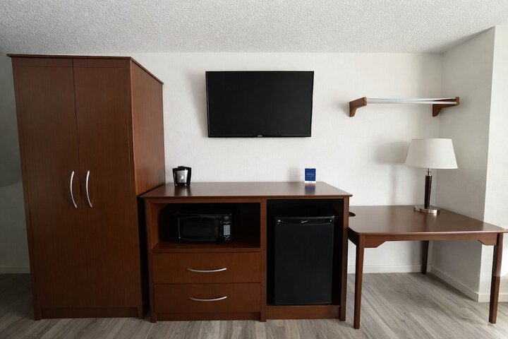 Room 6 of 21