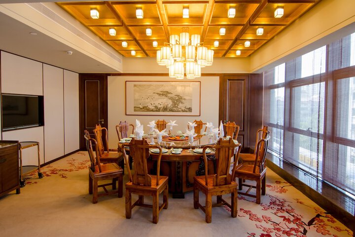 Dining 55 of 66