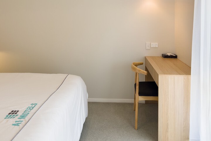 Room 10 of 63