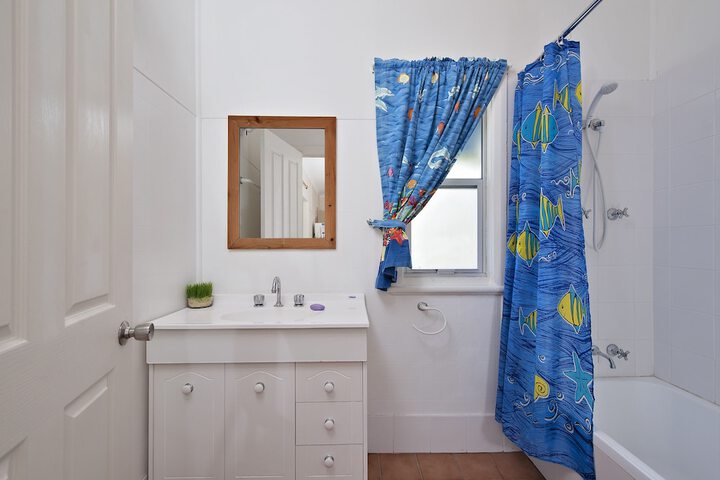 Room 10 of 21