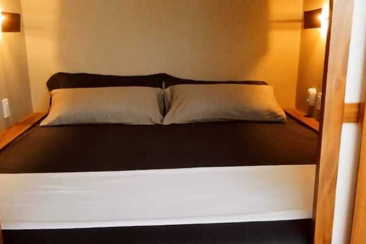 Room 8 of 26