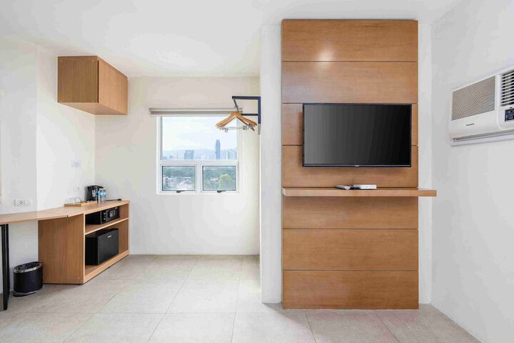 Room 27 of 36