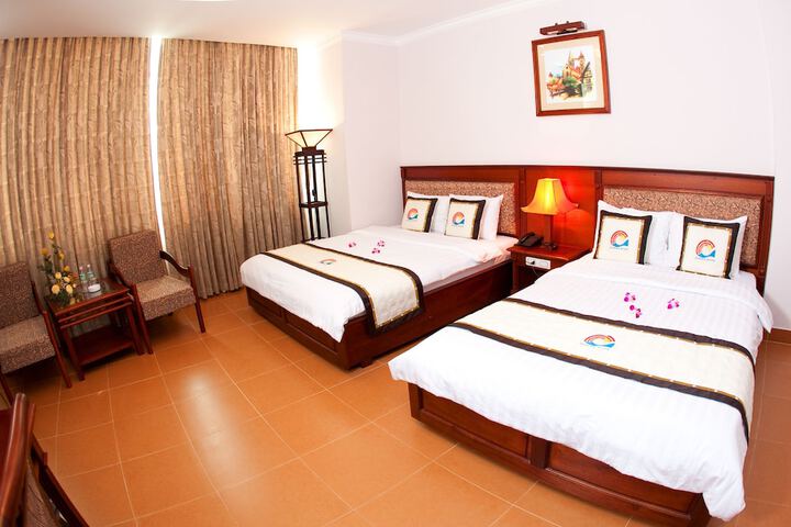 Room 6 of 35