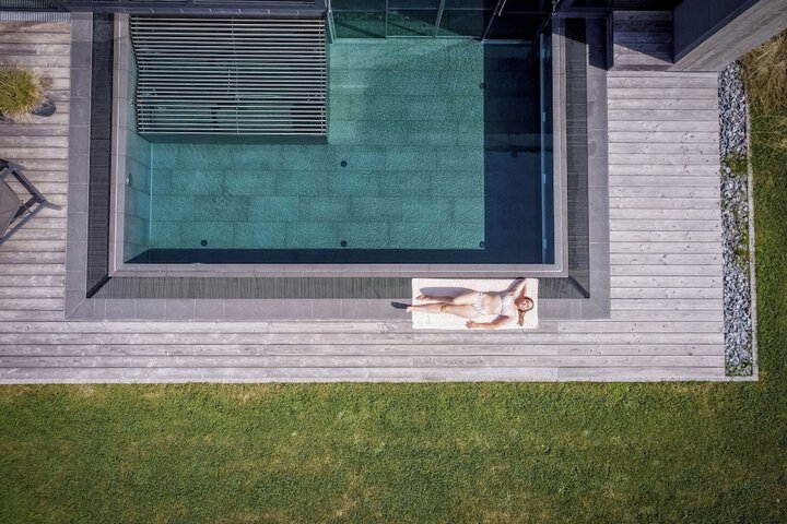 Pool 39 of 60