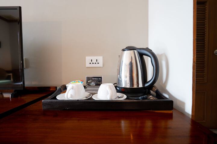 Room 13 of 40