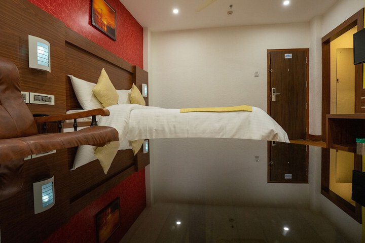 Room 15 of 68