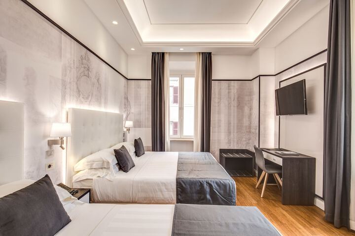 Room 25 of 79