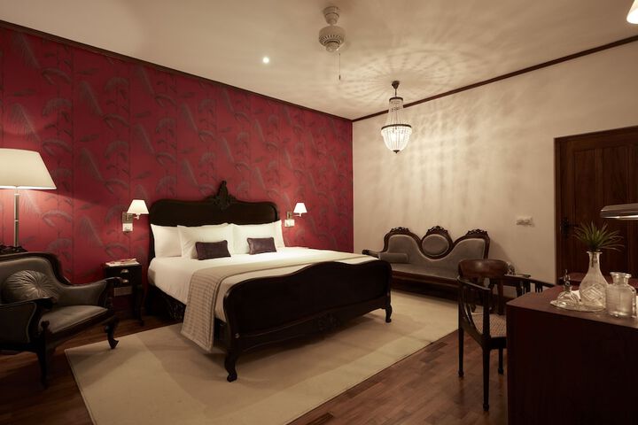 Room 5 of 44