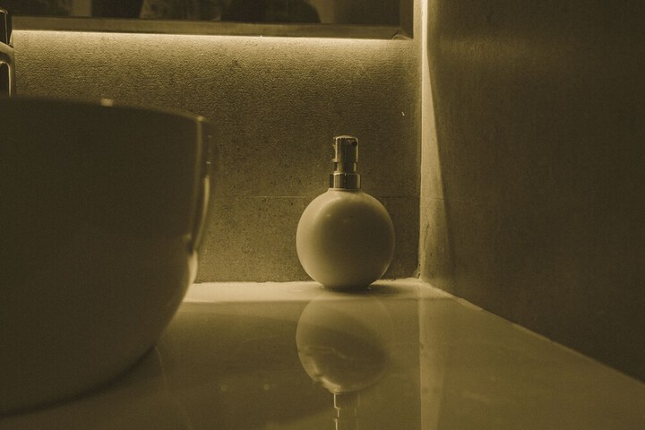 Room 59 of 86