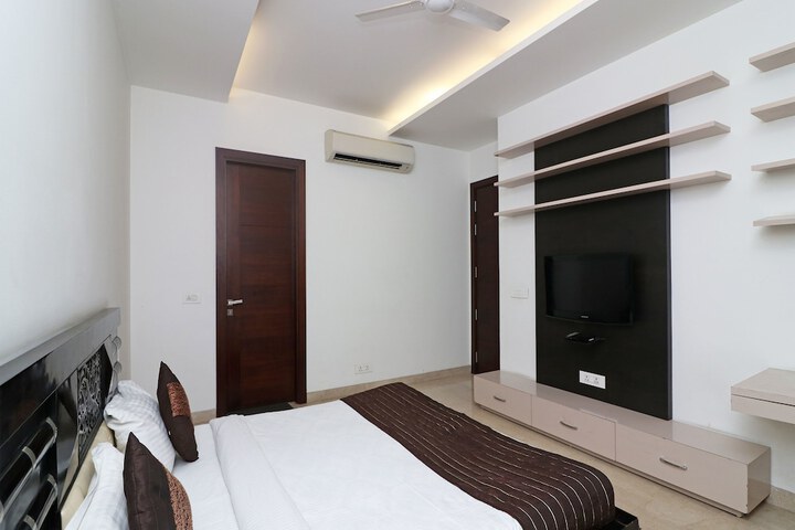 Room 14 of 28