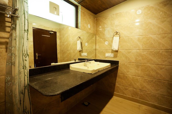 Room 35 of 129