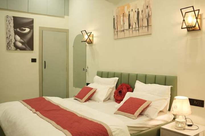 Hotel 12 of 12