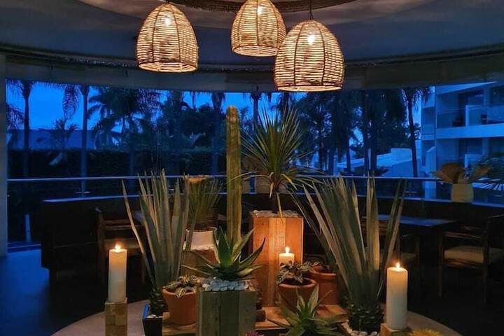 Dining 47 of 65