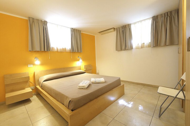 Room 8 of 45