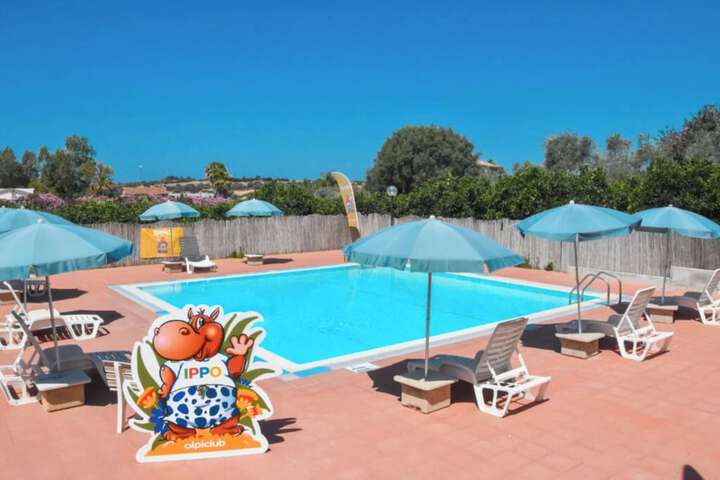 Pool 57 of 131