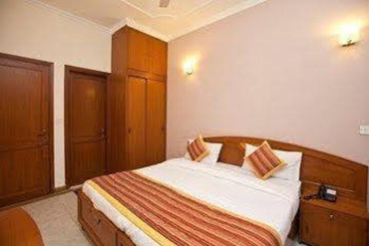 OYO Rooms Hazrat Nizamuddin