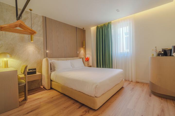 Room 6 of 109